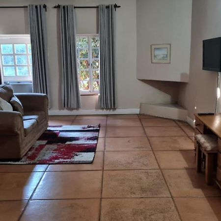 The Hertford Country Hotel Johannesburg Buitenkant foto
