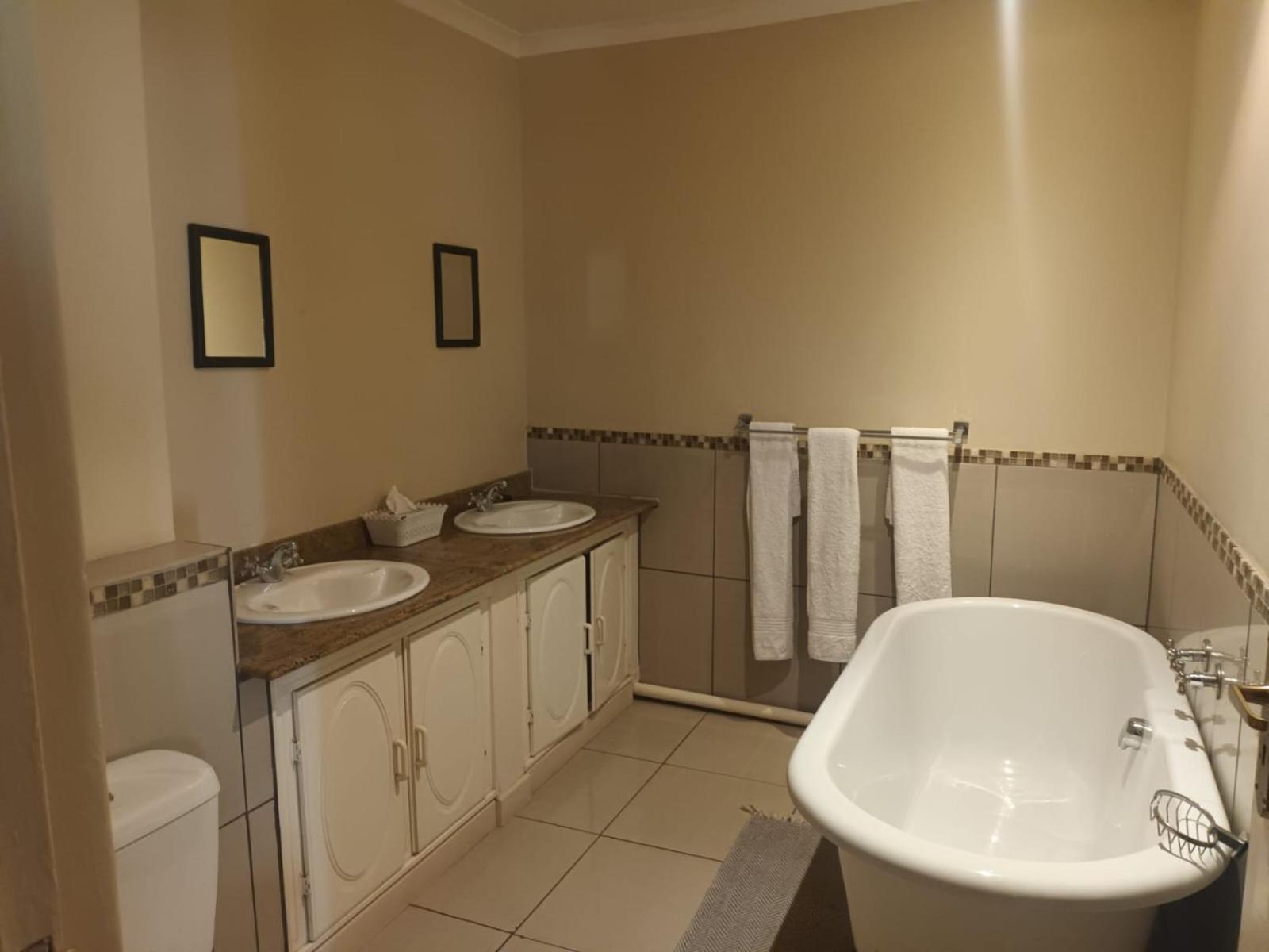 The Hertford Country Hotel Johannesburg Buitenkant foto