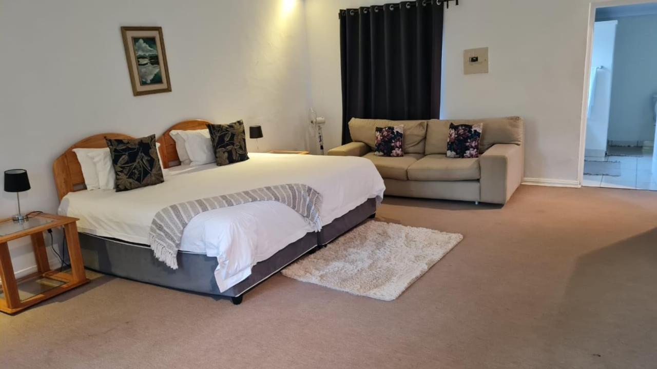 The Hertford Country Hotel Johannesburg Buitenkant foto